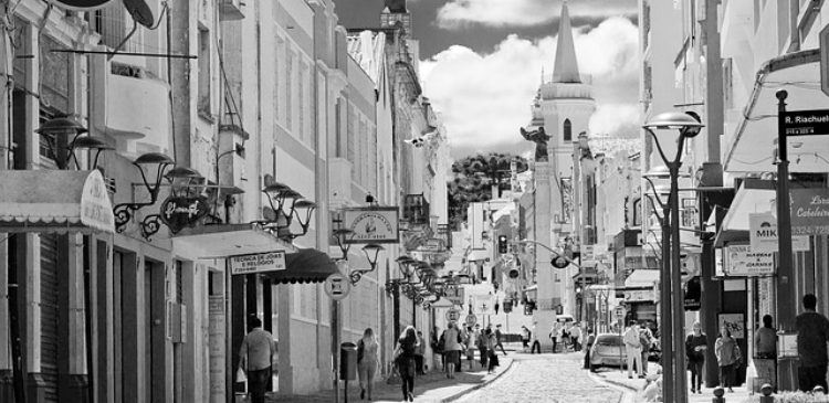 Curitiba aprenda francês